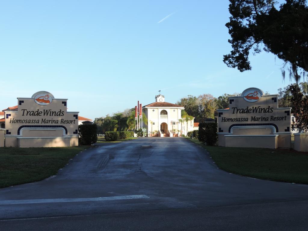 Tradewinds Homosassa Marina Resort Bagian luar foto
