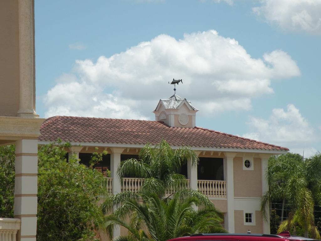Tradewinds Homosassa Marina Resort Bagian luar foto
